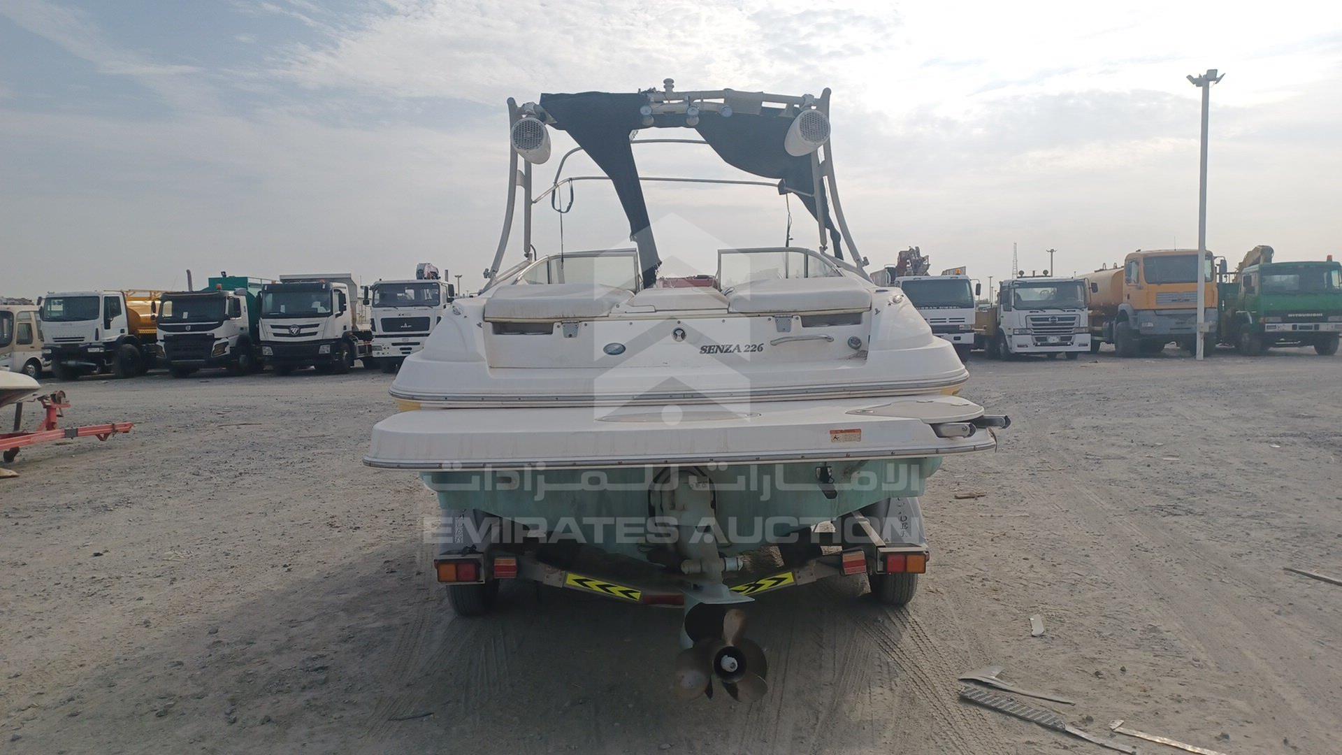0 BOAT + TROLLEY --- VIN: USLAR86239I708