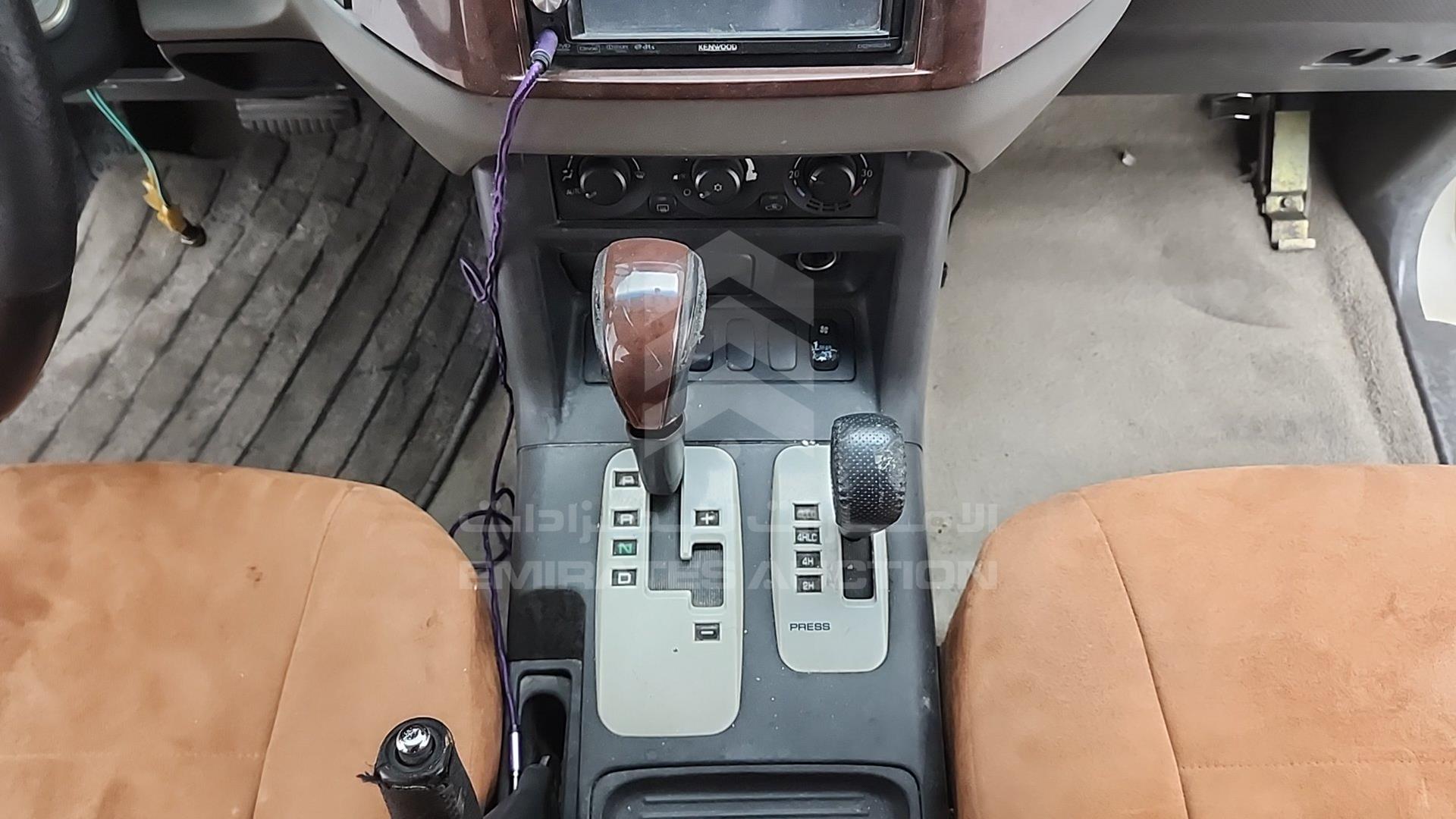 2007 MITSUBISHI PAJERO VIN: JMYLRV73W7J700766