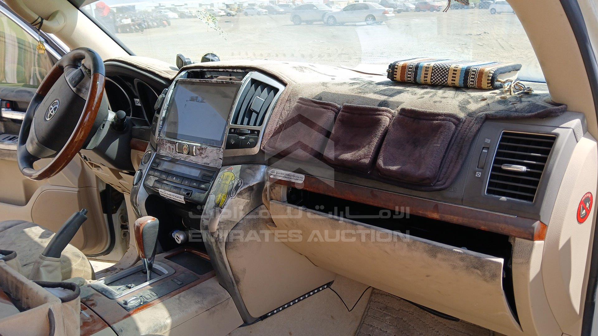 2015 TOYOTA LAND CRUISER VIN: JTMHY05J1F4035936