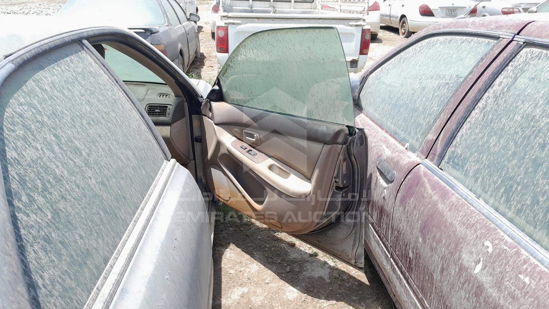 2001 LEXUS ES 300 VIN: JT8BF28G710307881