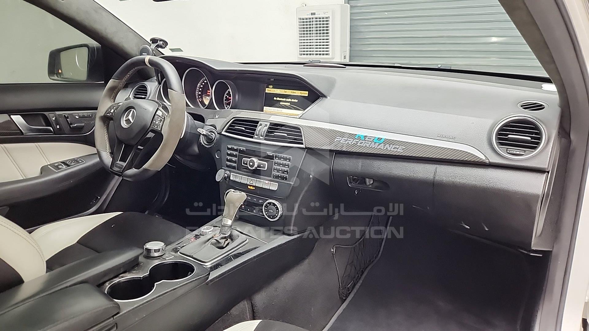 2012 MERCEDES C 63 AMG VIN: WDDGJ7HB0CF833170