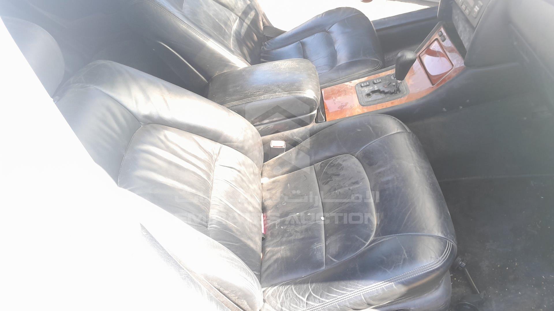 1999 LEXUS LS400 VIN: JT153UF2000140110