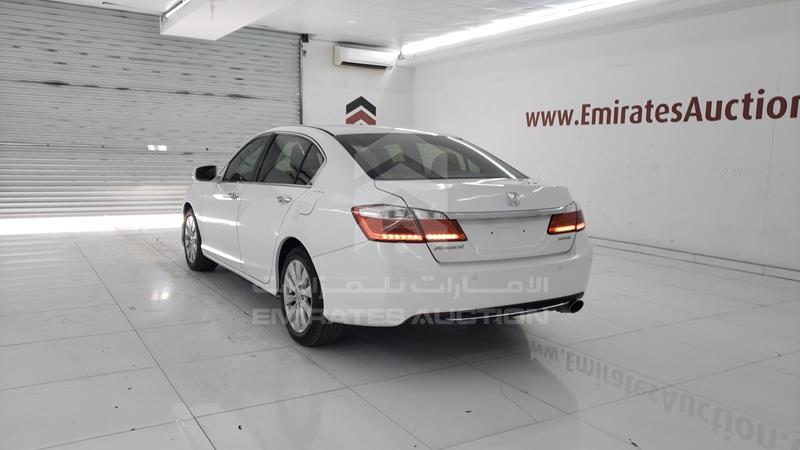 1HGCR2676EA608644 Auction: EmiratesAuction Lot: 405934 1HGCR2676EA608644 Honda Accord 2014 WHITE Photo 6