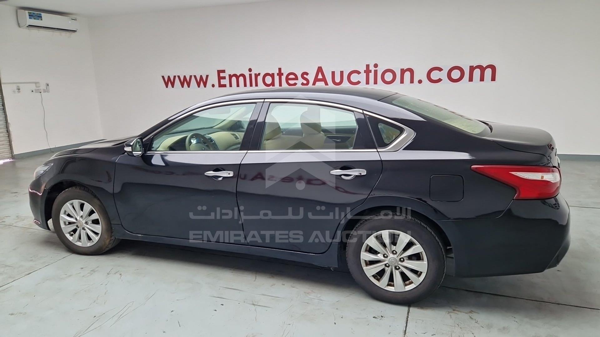 2017 NISSAN TEANA VIN: LGBF5AE05HR312437