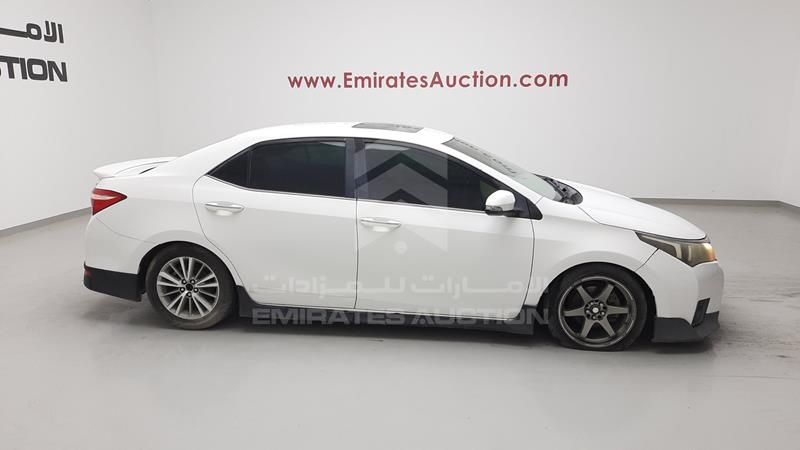 RKLBL9HE7F5241122 Auction: EmiratesAuction Lot: 407963 RKLBL9HE7F5241122 Toyota Corolla 2015 WHITE Photo 12
