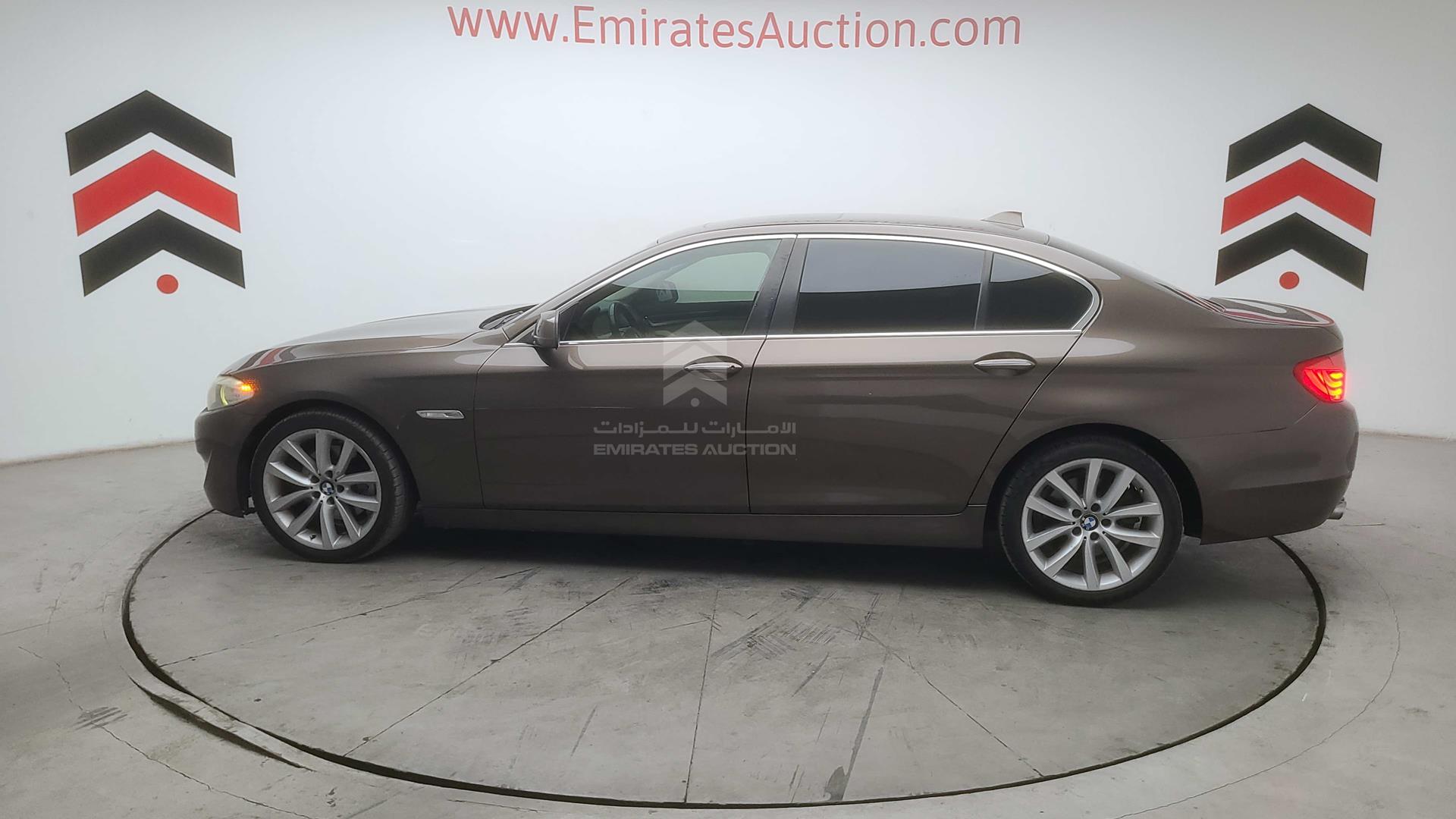 2013 BMW 530 VIN: WBACU5102DSF10485