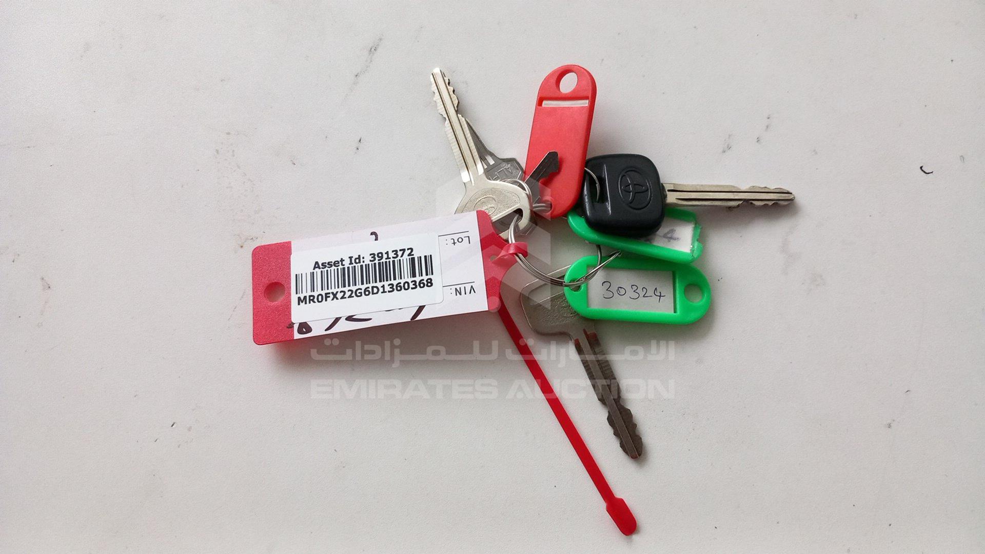 2013 TOYOTA HILUX VIN: MR0FX22G6D1360368