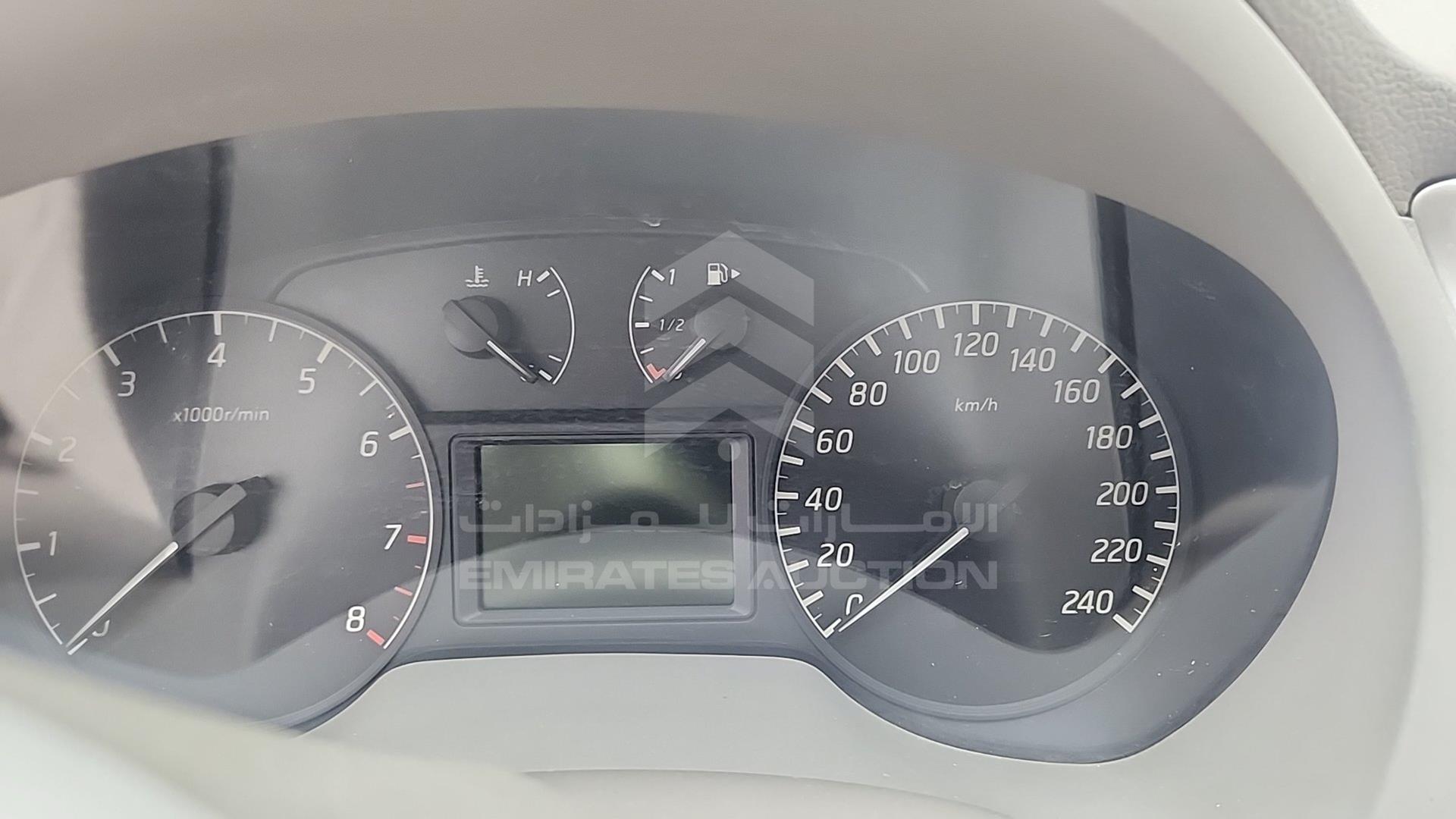 2016 NISSAN TIIDA VIN: MNTBC2C95G6008875