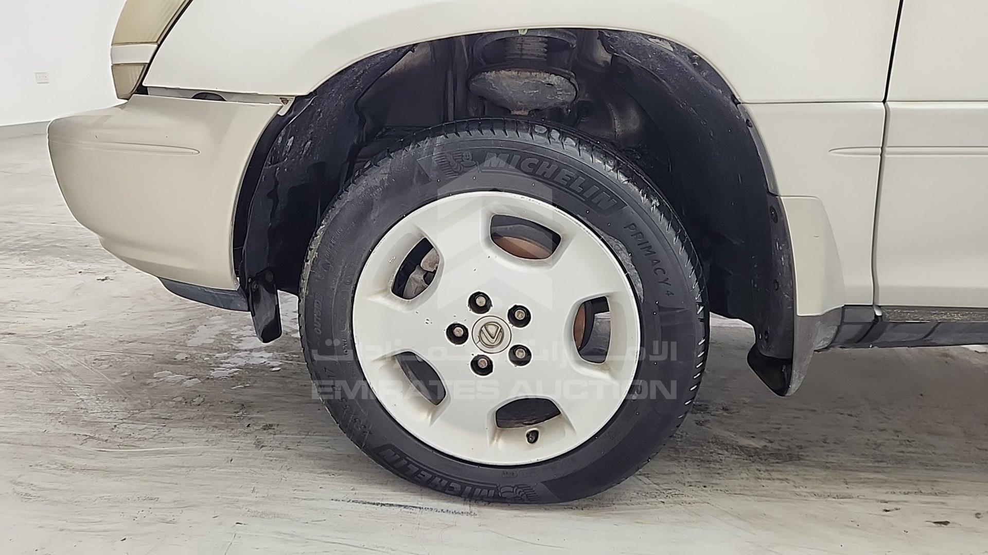 2002 LEXUS RX 300 VIN: JTJHF10U720235876