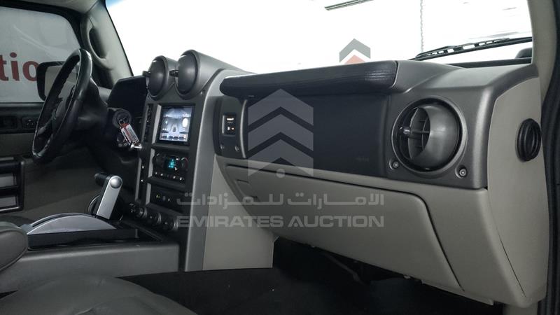 5GRGN23U74H103352 Auction: EmiratesAuction Lot: 404918 5GRGN23U74H103352 Hummer H2 2004 BLACK Photo 29
