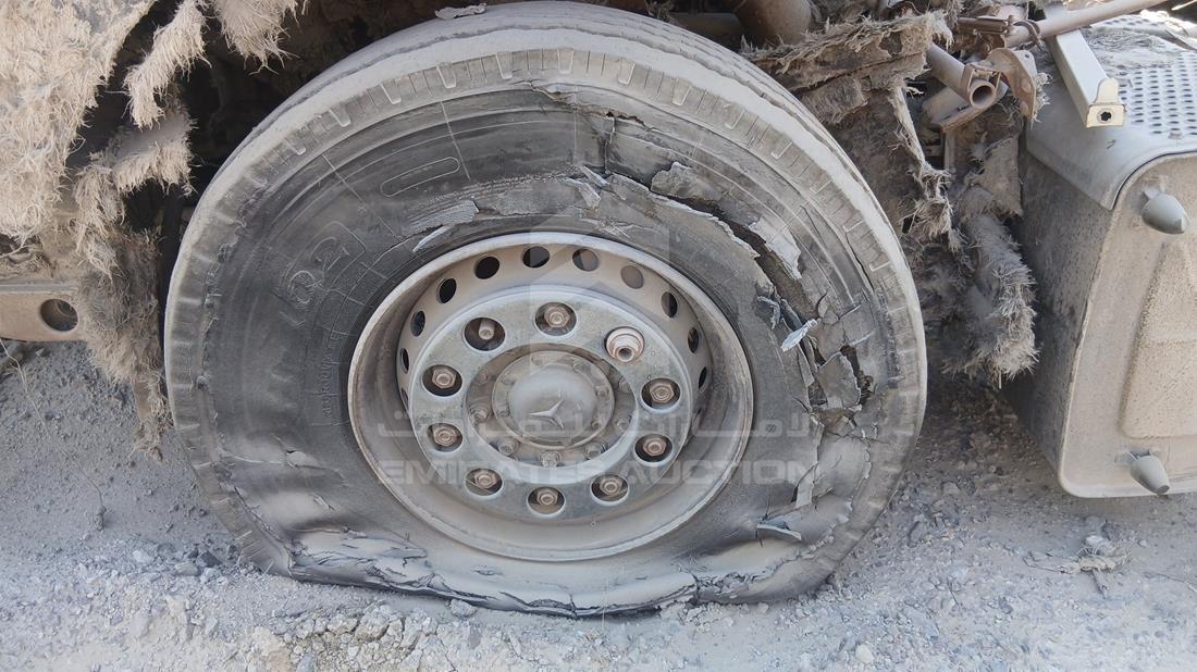 مرسيدس 1846 2004 — الإطار الأمامي الأيسر — صورة 16