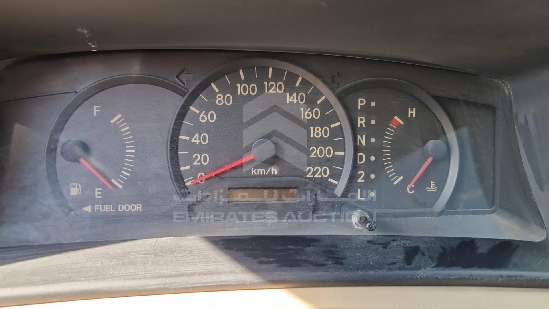 2004 TOYOTA COROLLA VIN: JTDBW23E140070557