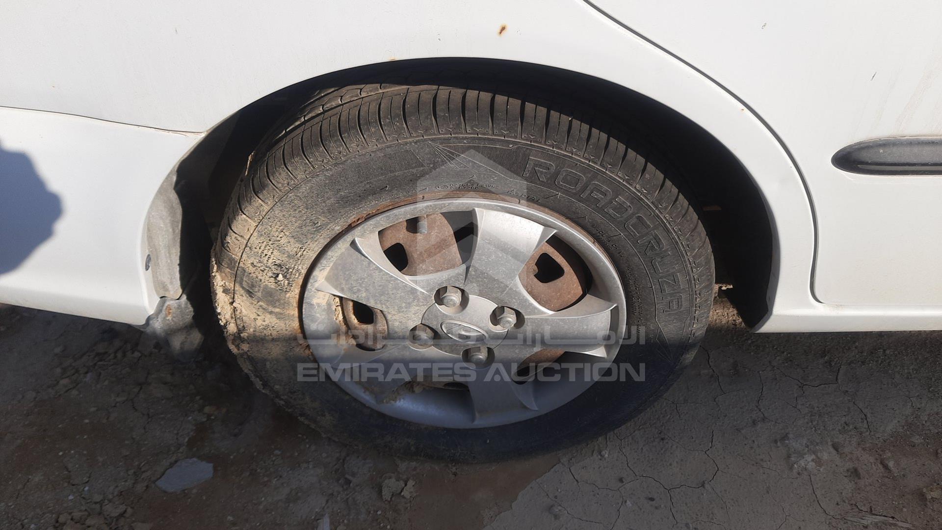 2002 HYUNDAI ACCENT VIN: KMHCG41GX2U293473