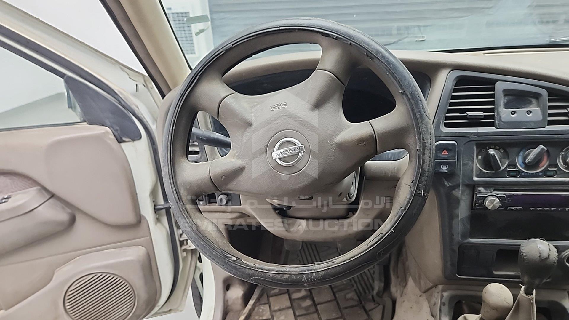 2004 NISSAN PATHFINDER VIN: JN8DR05Y74W704600