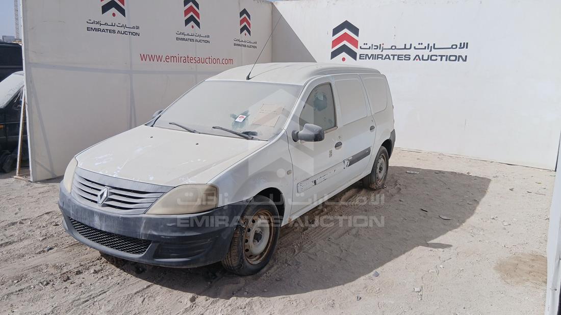 2012 Renault Logan — Front Left Angle — Photo 4