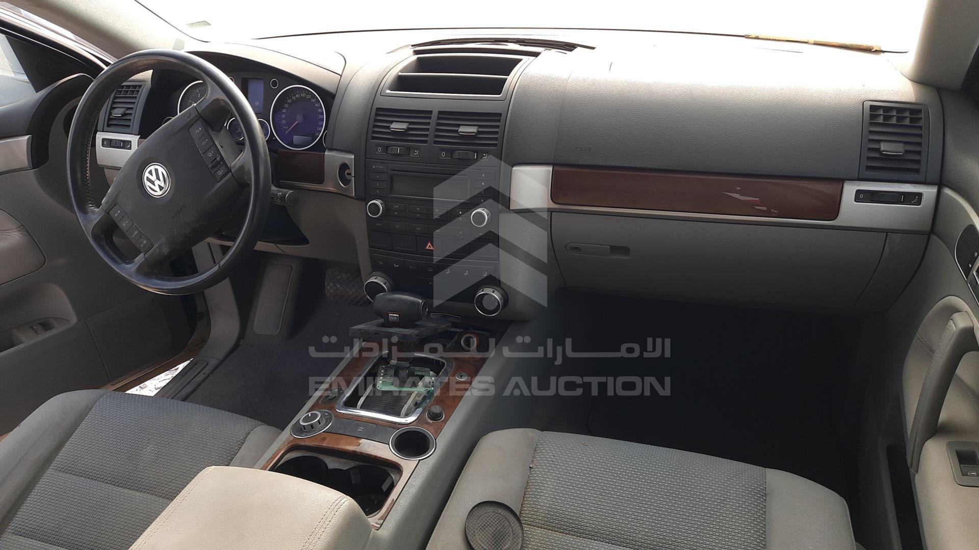 2005 VOLKSWAGEN TOUAREG VIN: WVGHRP7L25D033952