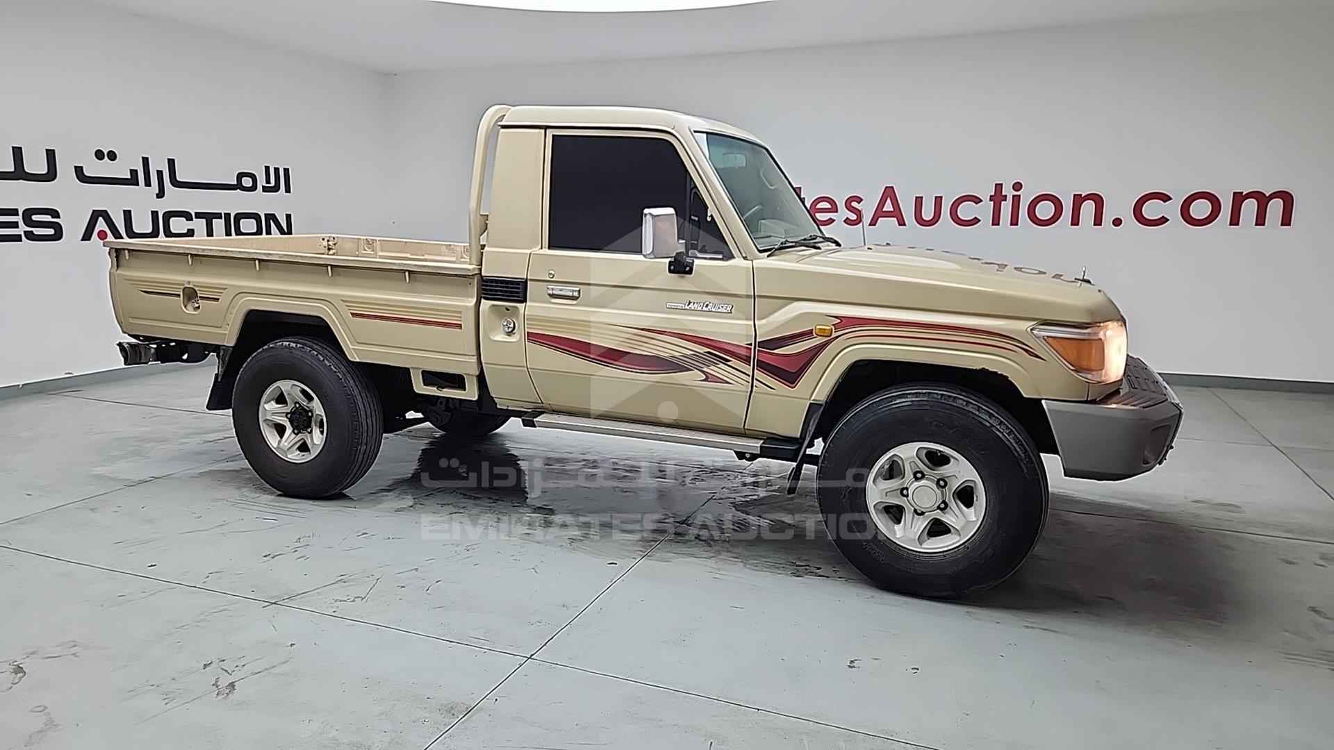 2008 TOYOTA LAND CRUISER VIN: JTFLJ73J186040241