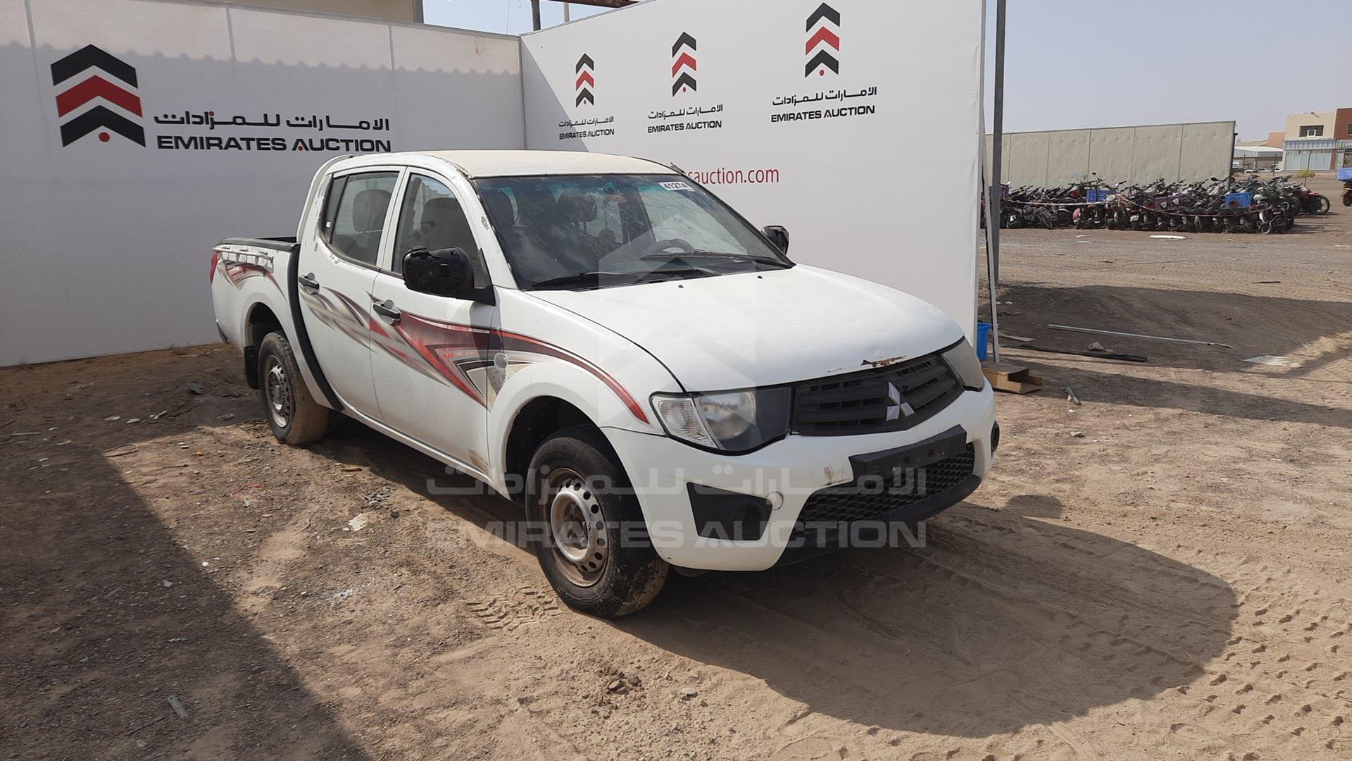 2013 MITSUBISHI L 200 VIN: MMBJNKA50DD030078