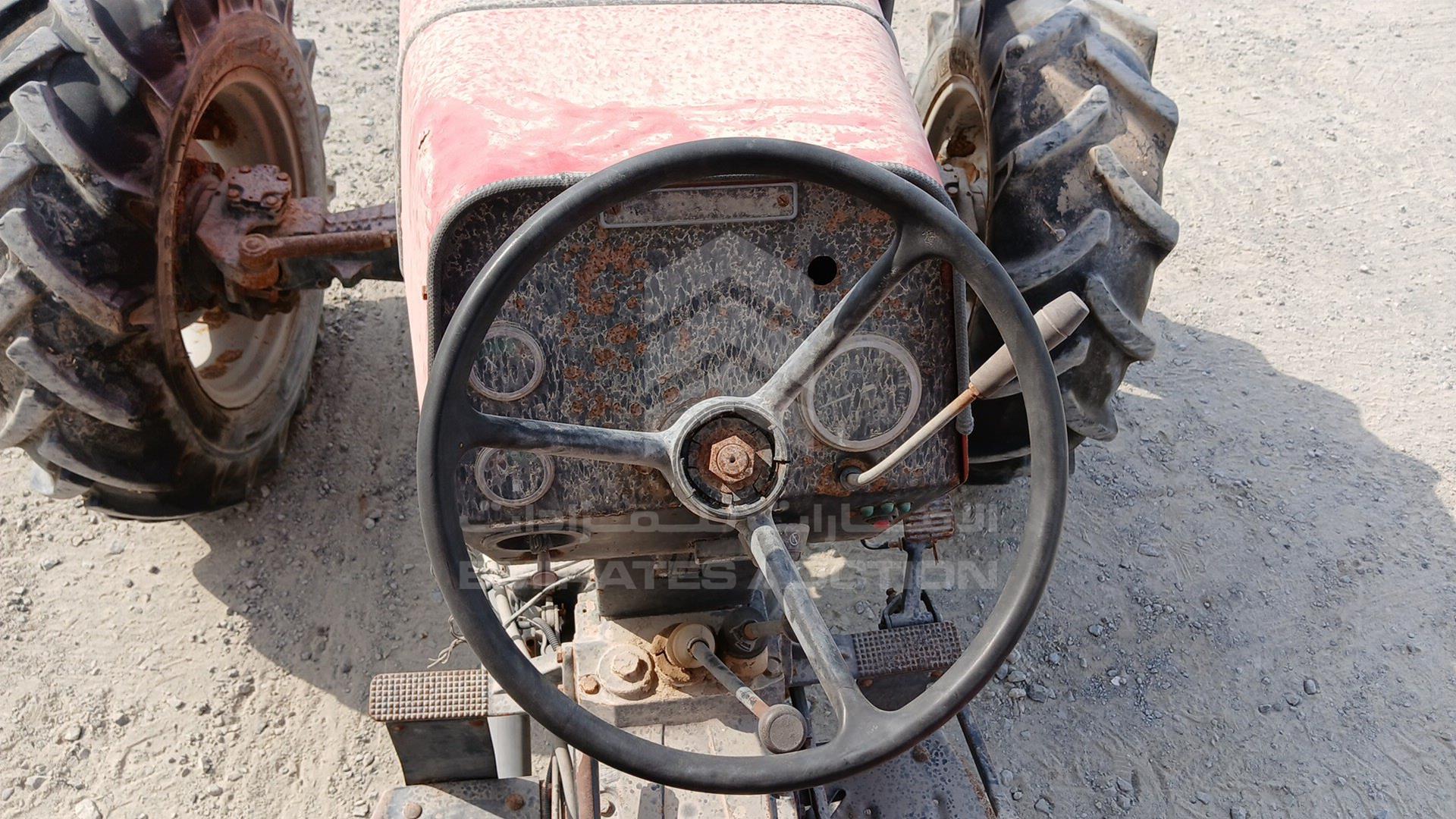 0 MASSEY FERGUSON --- VIN: LF31288U915812G