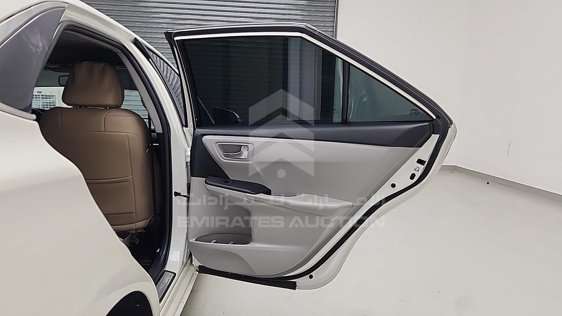 2016 TOYOTA CAMRY VIN: 4T1BF1FK2GU984563