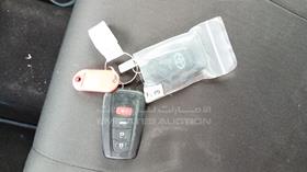2024 Toyota Camry — Keys — Photo 4 — Thumbnail