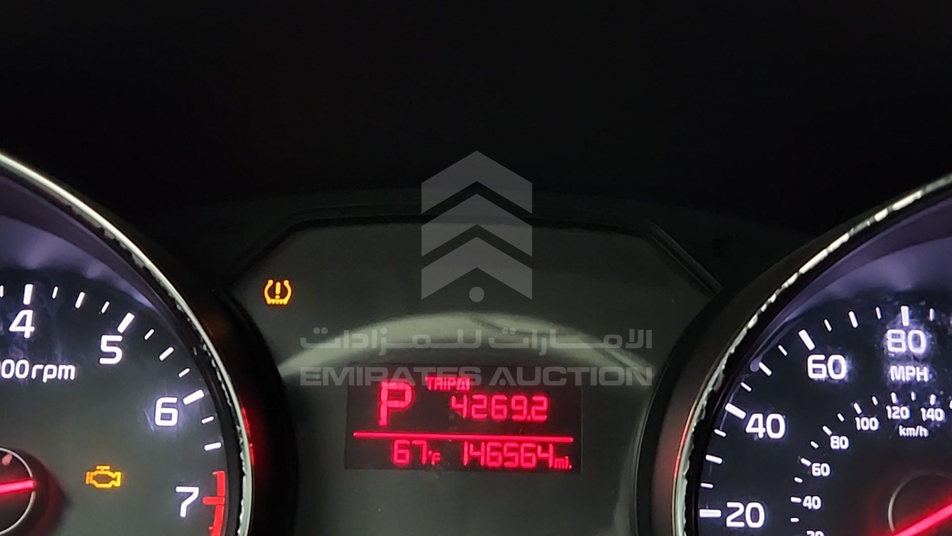2016 KIA SEDONA VIN: KNDMA5C18G6118093