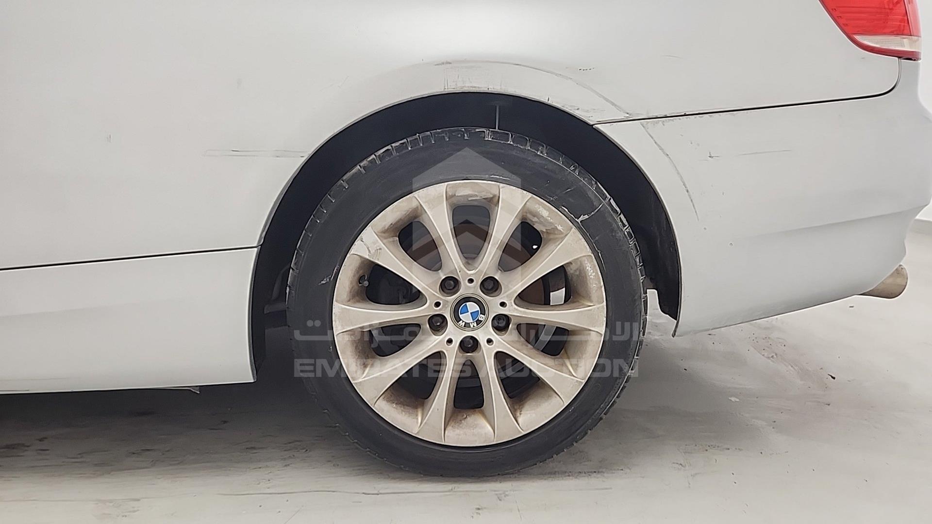 2007 BMW 325 VIN: WBAWB31037PU80957