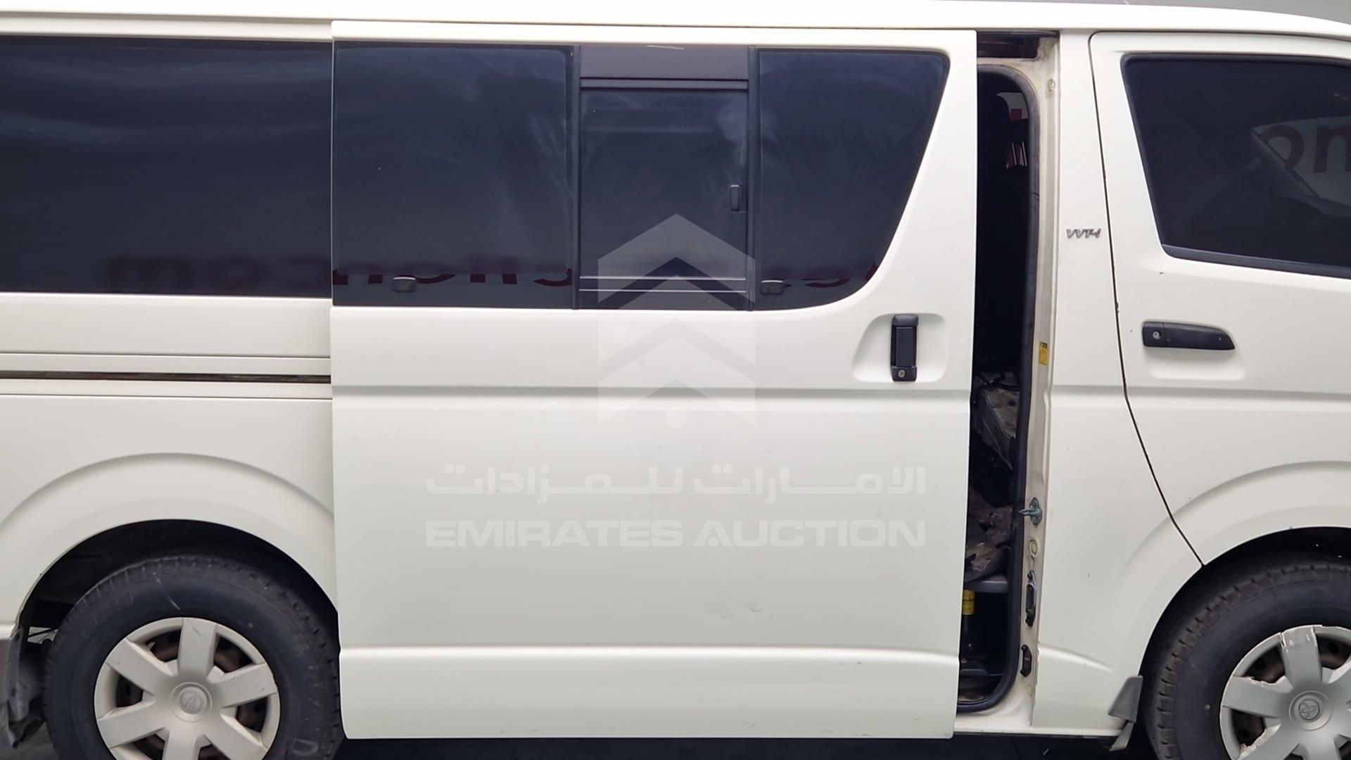 2007 TOYOTA HIACE VIN: JTGJX02P575007665