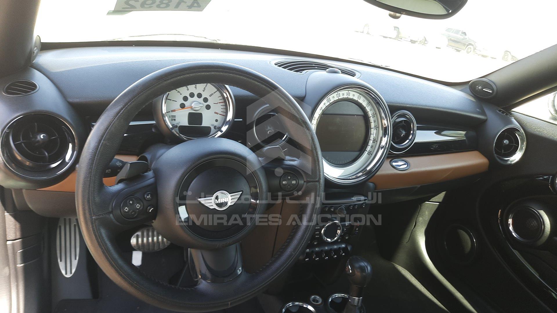 2012 MINI COOPER S VIN: WMWSX310XCT381344