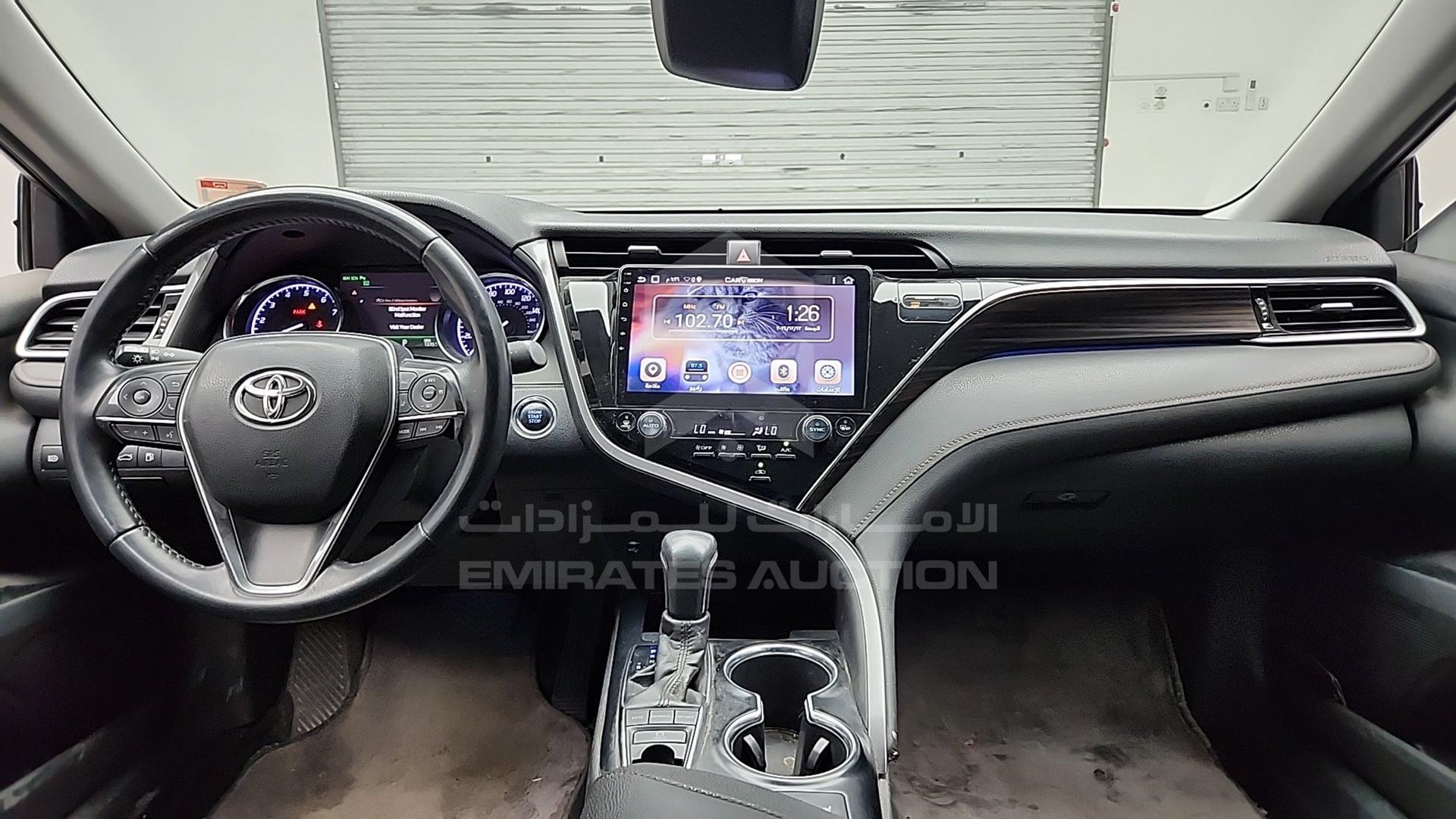 2018 TOYOTA CAMRY VIN: 4T1B11HK5JU566792