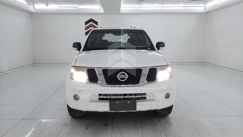 VSKLR11A3EA543133 Auction: EmiratesAuction Lot: 405690 VSKLR11A3EA543133 Nissan Pathfinder 2014 WHITE Photo 1