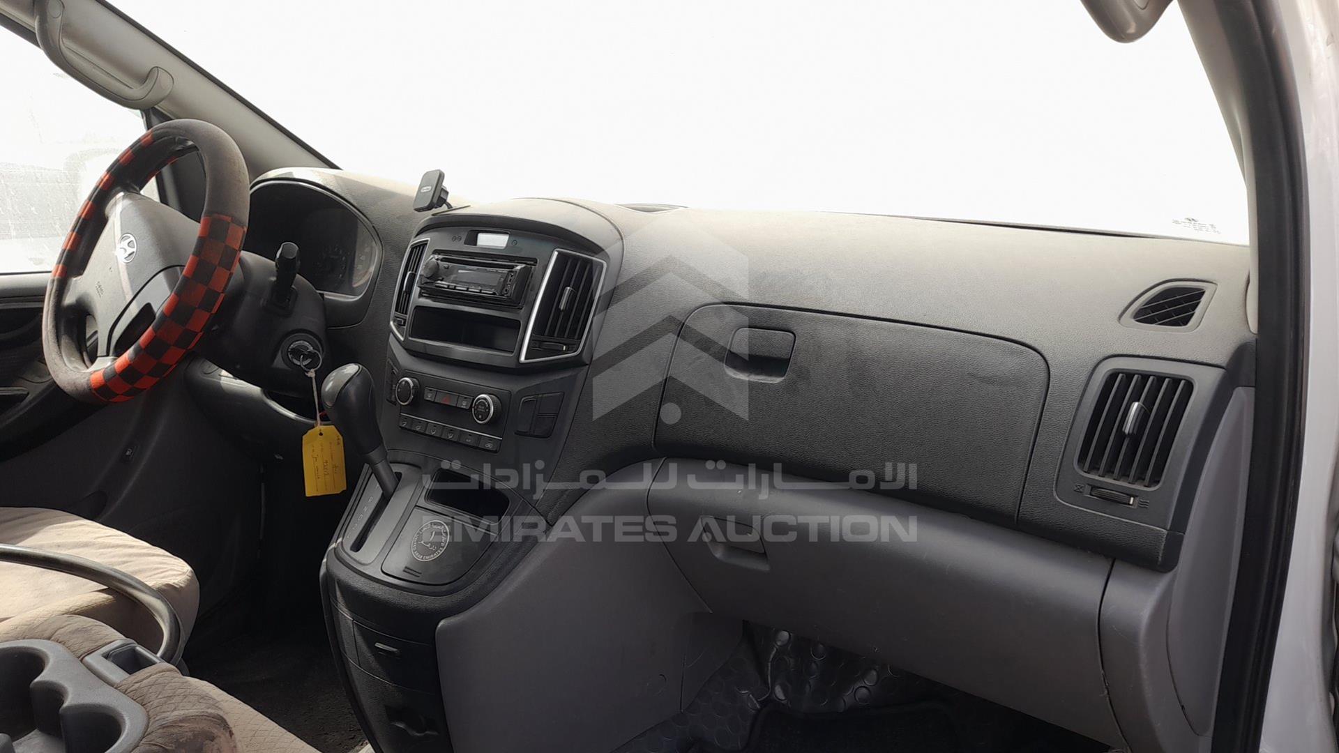 2016 HYUNDAI H1 VIN: KMJWA37R0GU779183