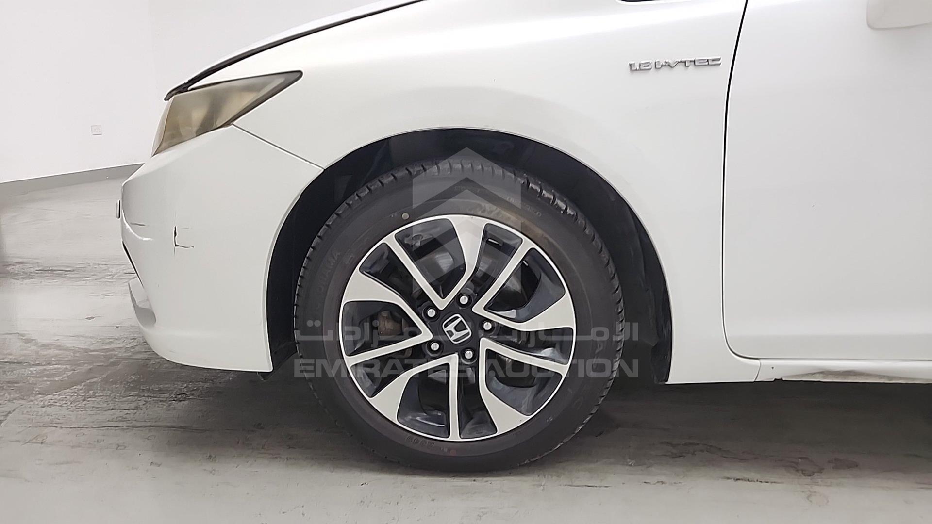 2014 HONDA CIVIC VIN: 19XFB2647EE900757