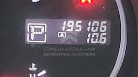2014 Nissan Quest — Odometer Reading — Photo 2 — Thumbnail