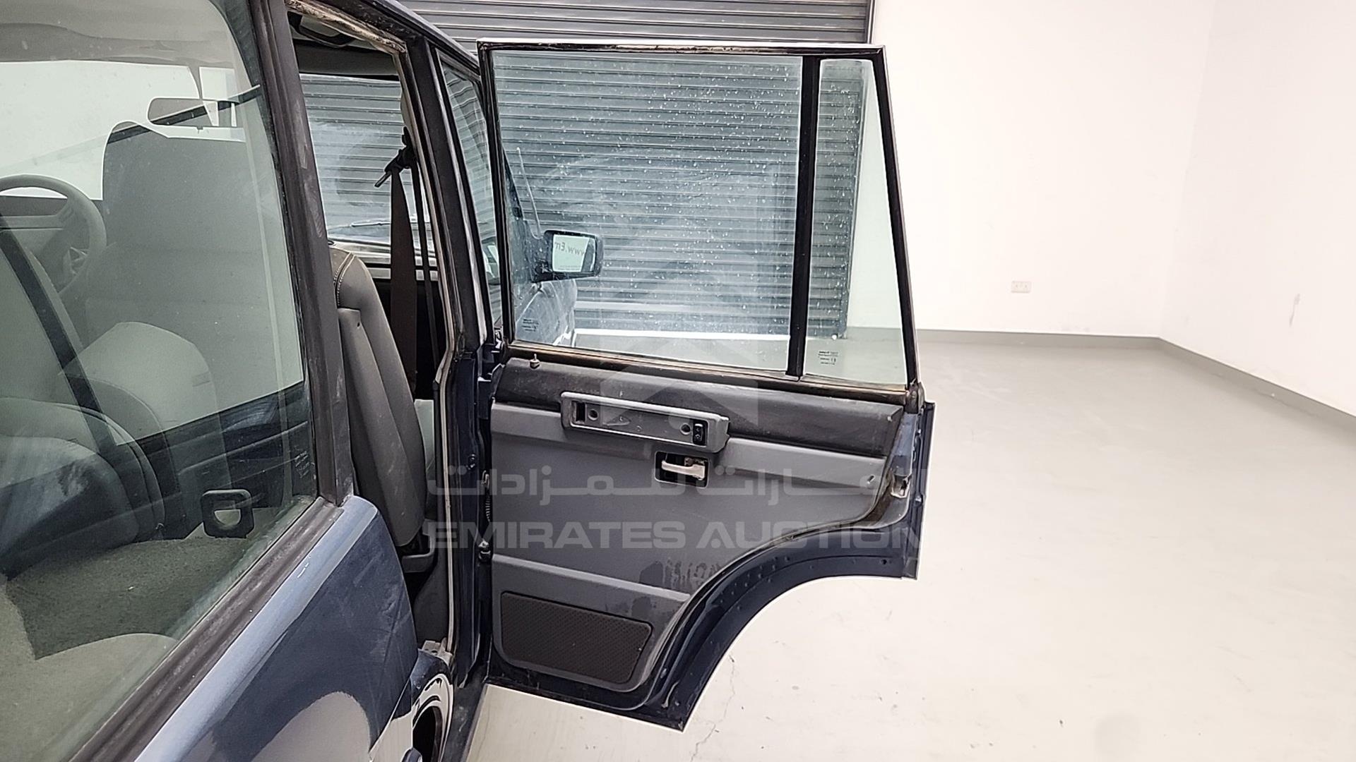 1987 LAND ROVER RANGE ROVER VIN: SALHV1140HA296647
