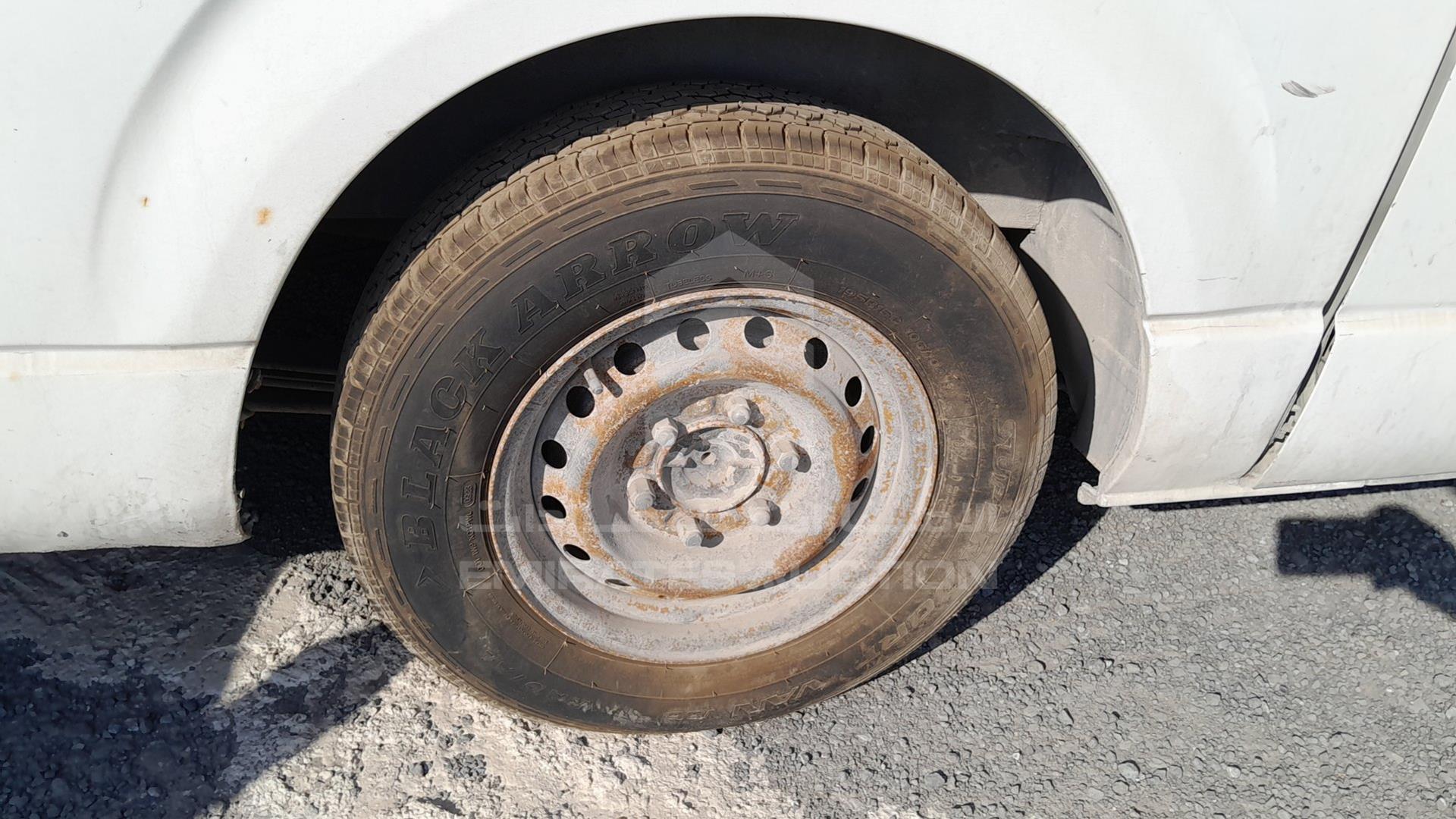 2007 TOYOTA HIACE VIN: JTGJX02P870010864