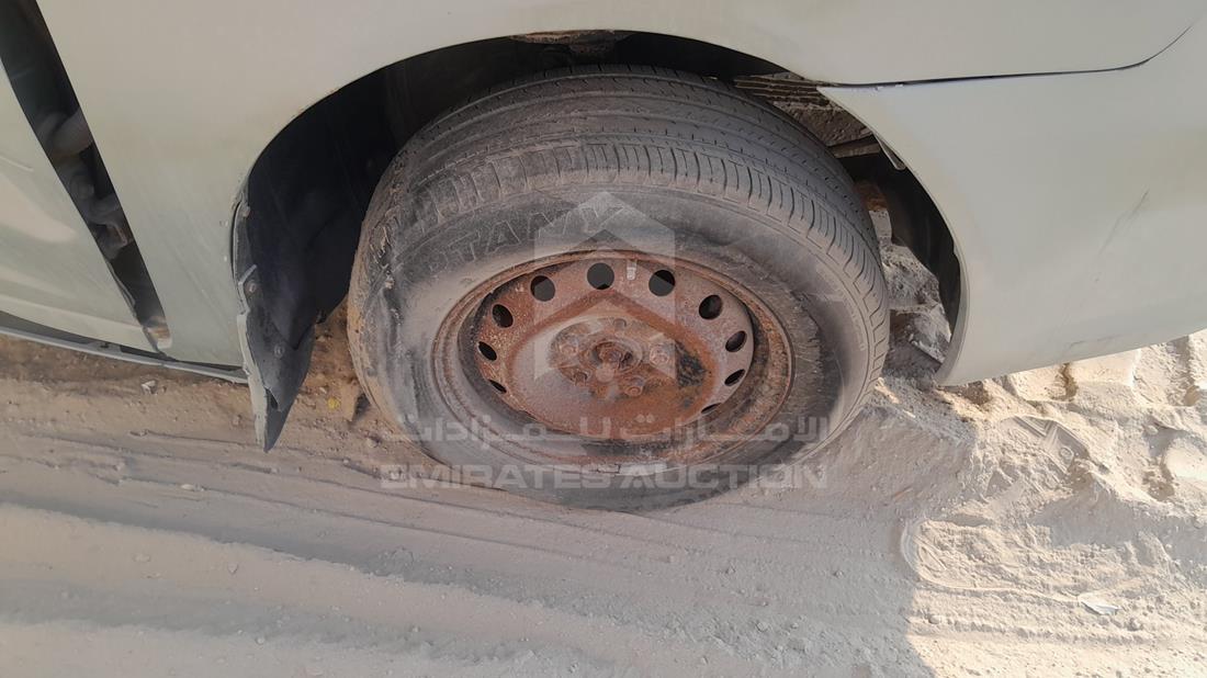 2004 Toyota Camry — Front Right Tyre — Photo 27