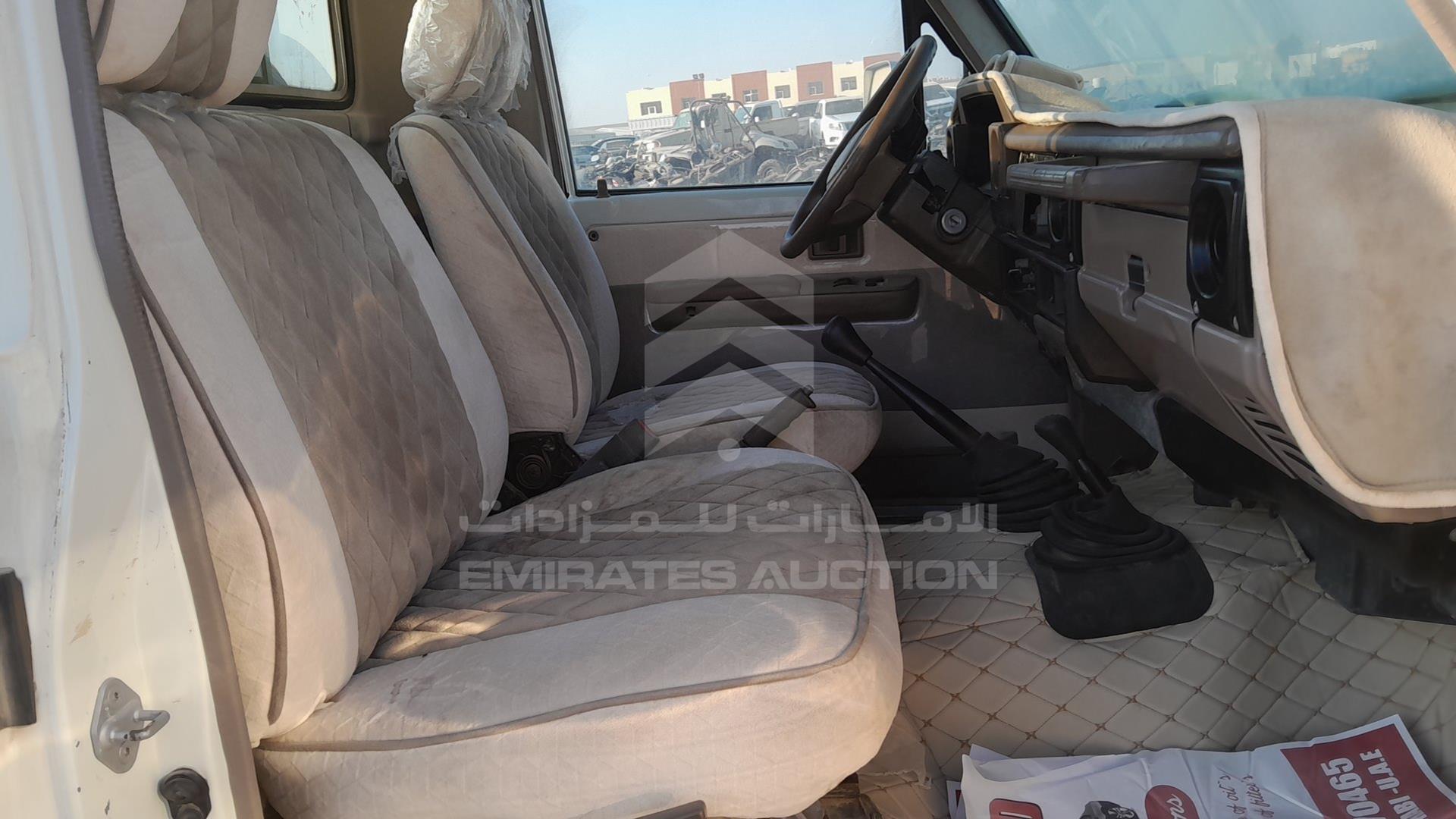 2007 TOYOTA LAND CRUISER PICKUP VIN: JTFLJ73J376037369