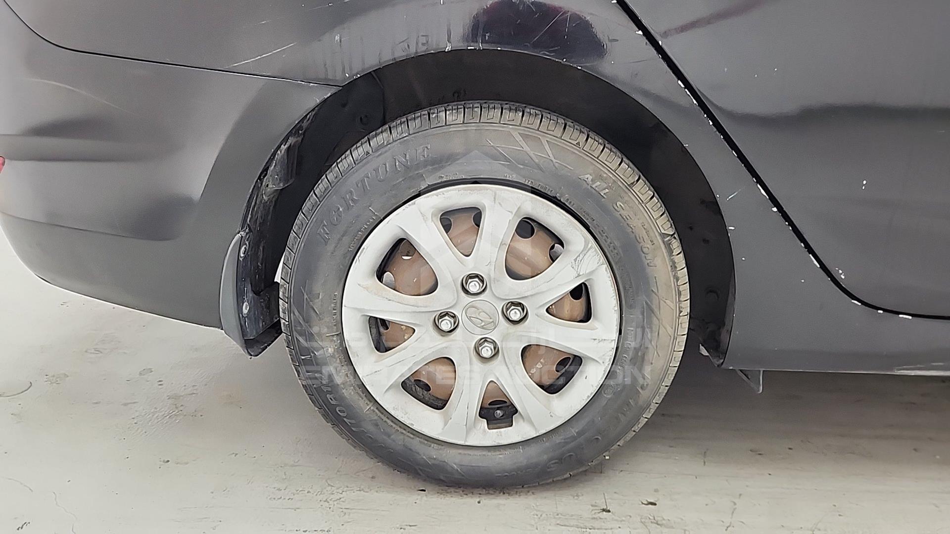 2014 HYUNDAI ACCENT VIN: KMHCT41C9EU488364