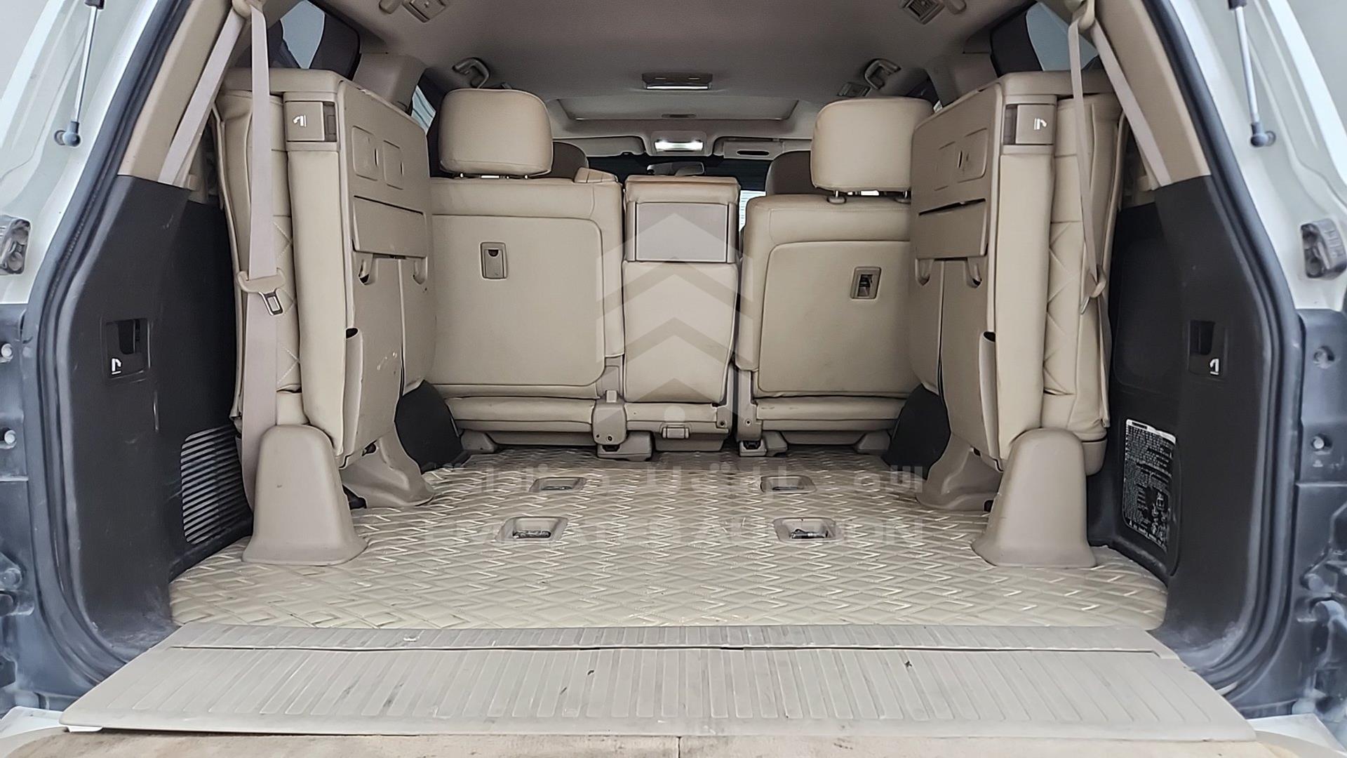 2011 TOYOTA LAND CRUISER VIN: JTMHT05J0B4039615