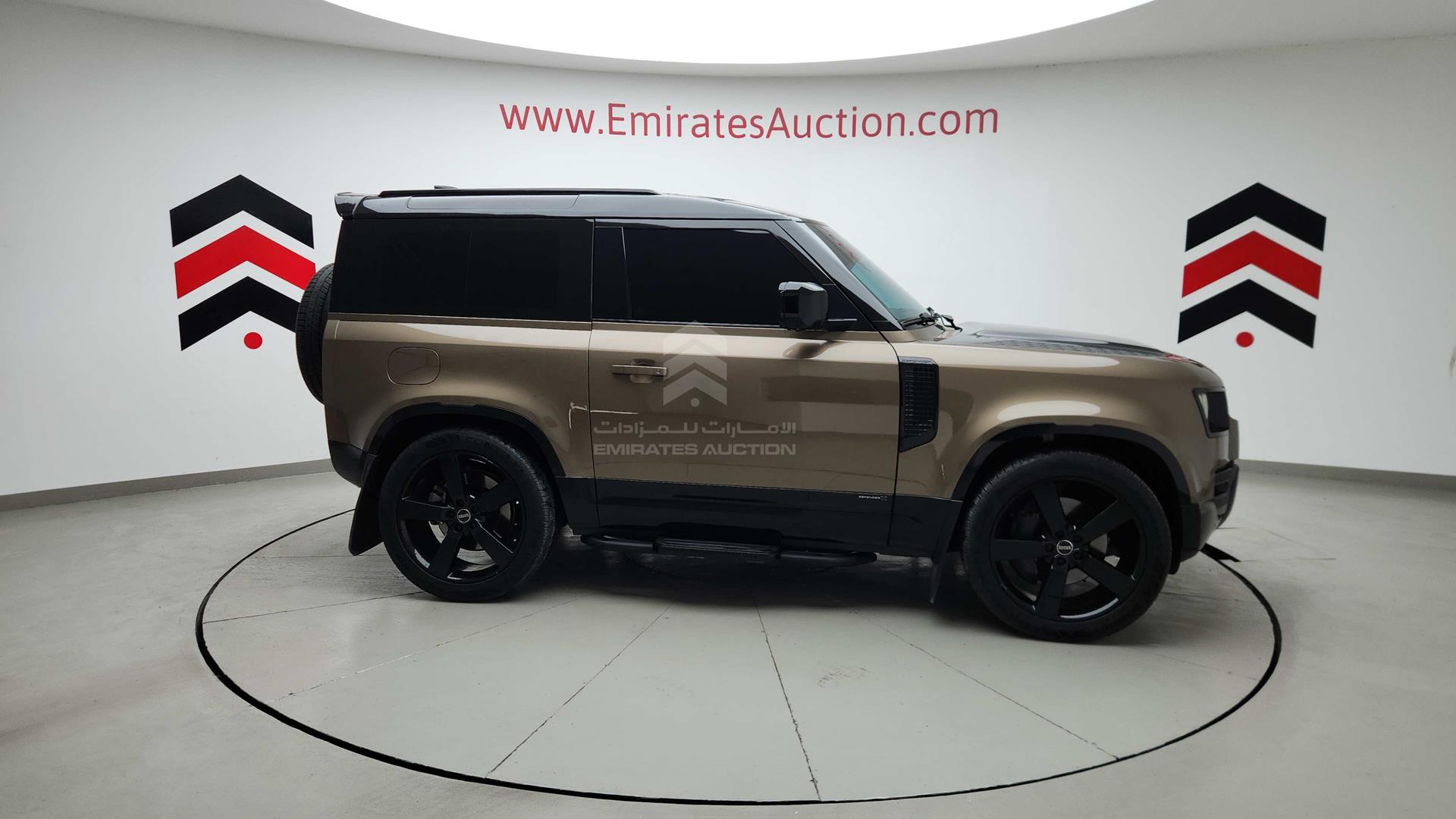 2022 LAND ROVER DEFENDER VIN: SALEA6BU1N2102059