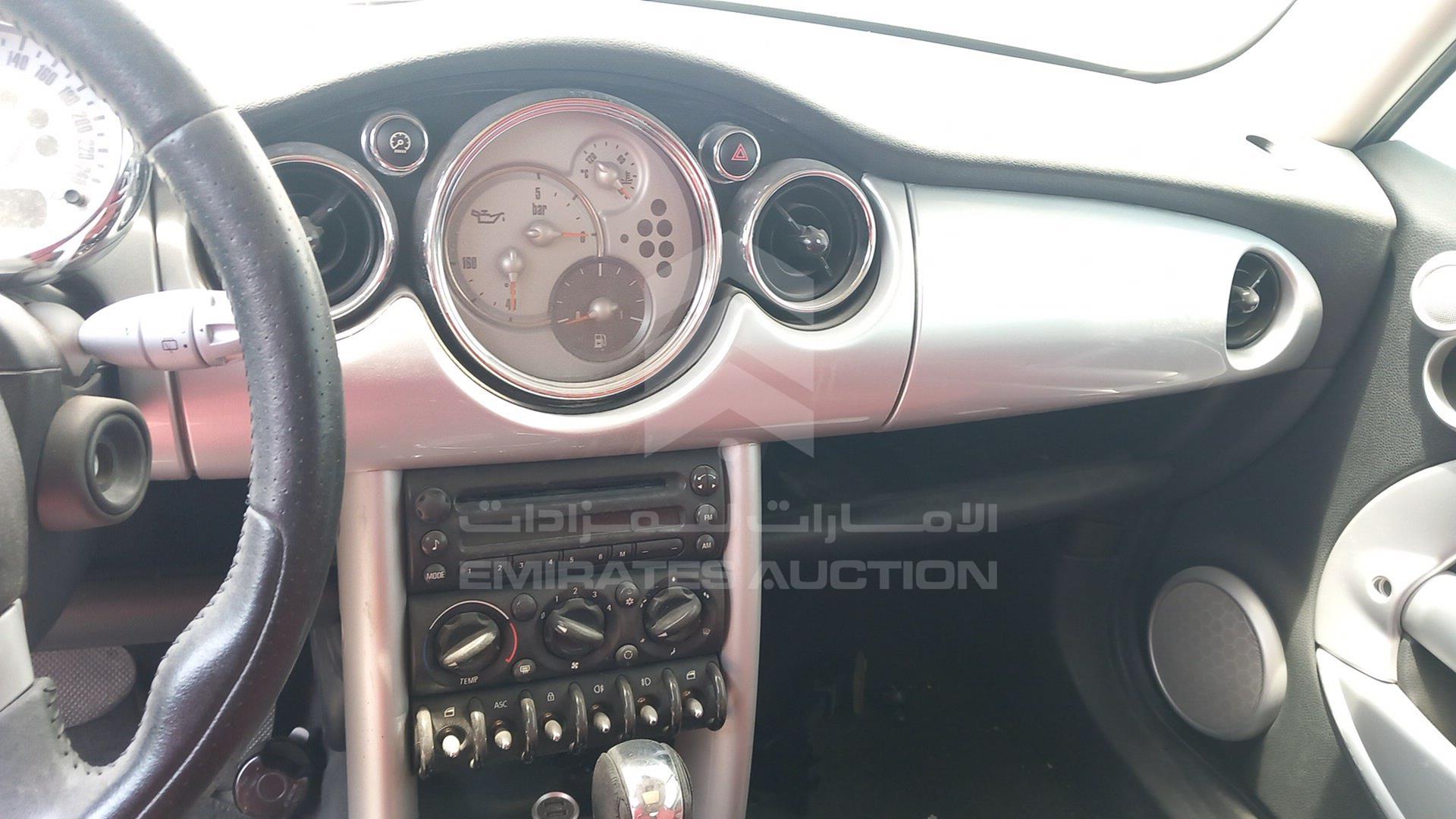 2006 MINI COOPER VIN: WMWRC31056TB99729