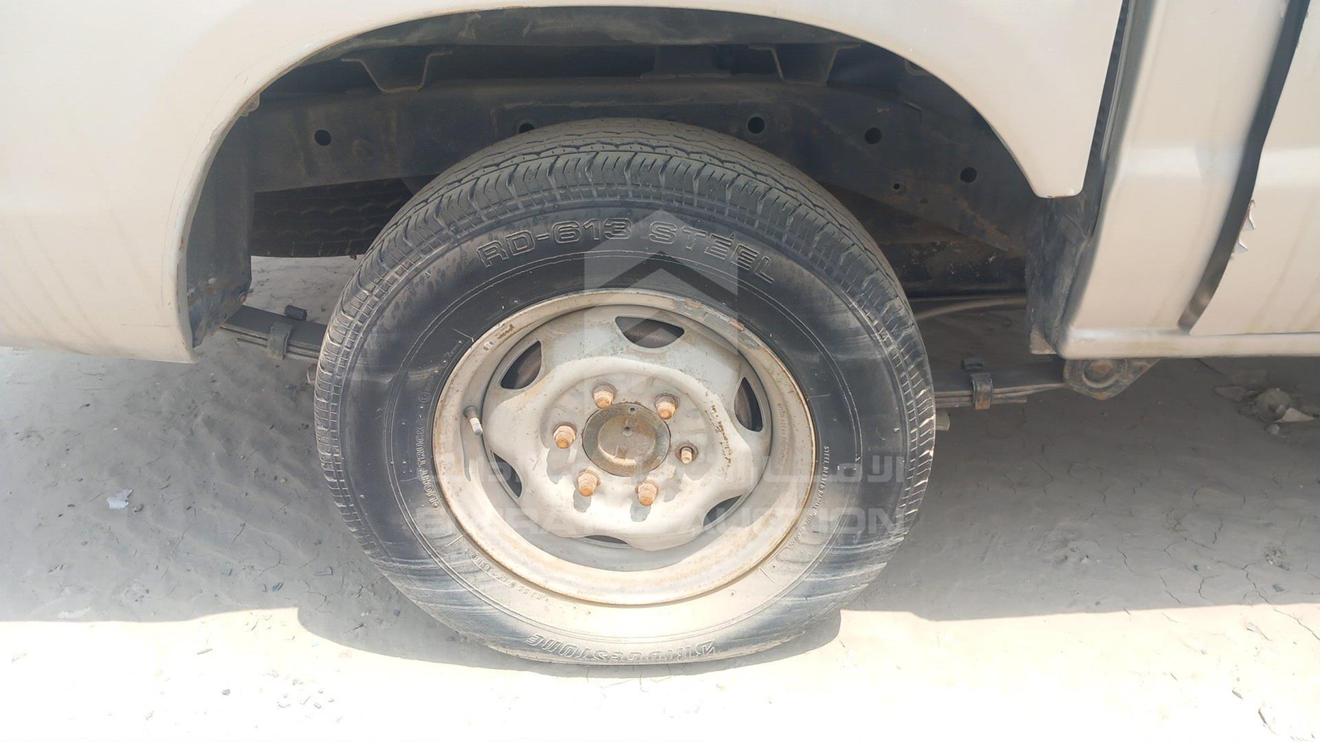 2004 NISSAN 2400 VIN: JN6DD23S14X156153