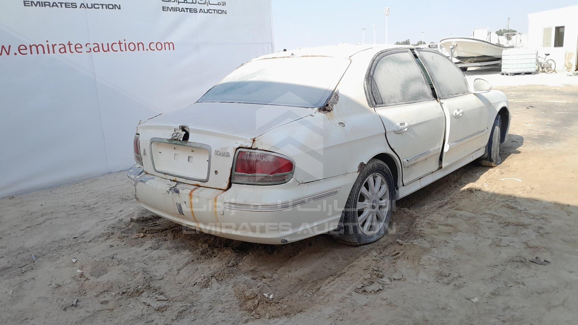 2003 HYUNDAI SONATA VIN: KMHEN41F43A822618