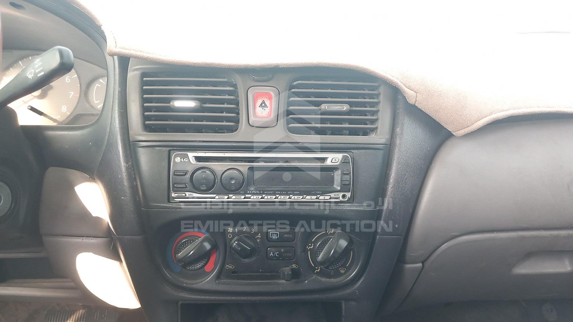 2002 NISSAN SUNNY VIN: JN1EN61SX2W055861