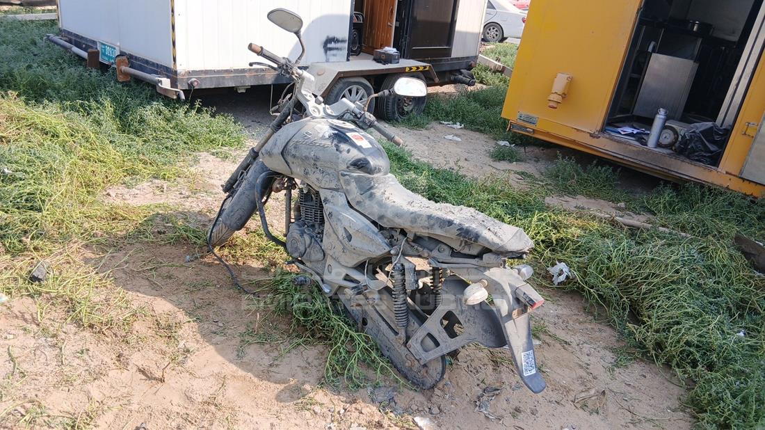 Bajaj Pulsar — Rear Left Angle — Photo 7