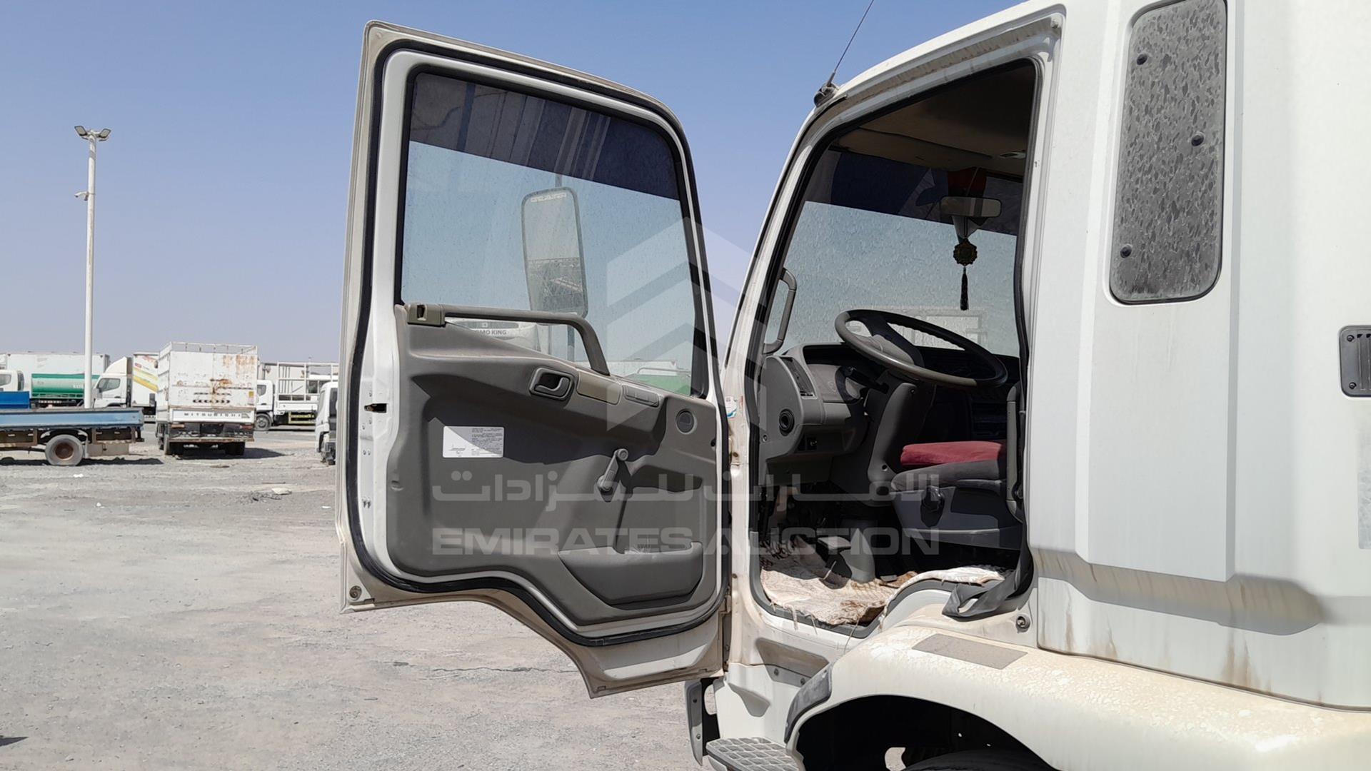 2016 MITSUBISHI FUSO VIN: JL6DWM6R7GK015422