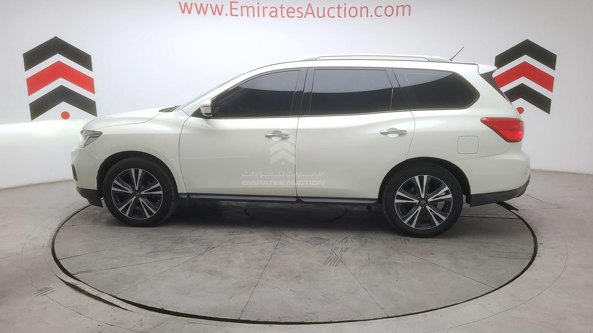 2018 NISSAN PATHFINDER VIN: 5N1DR2M57JC623801