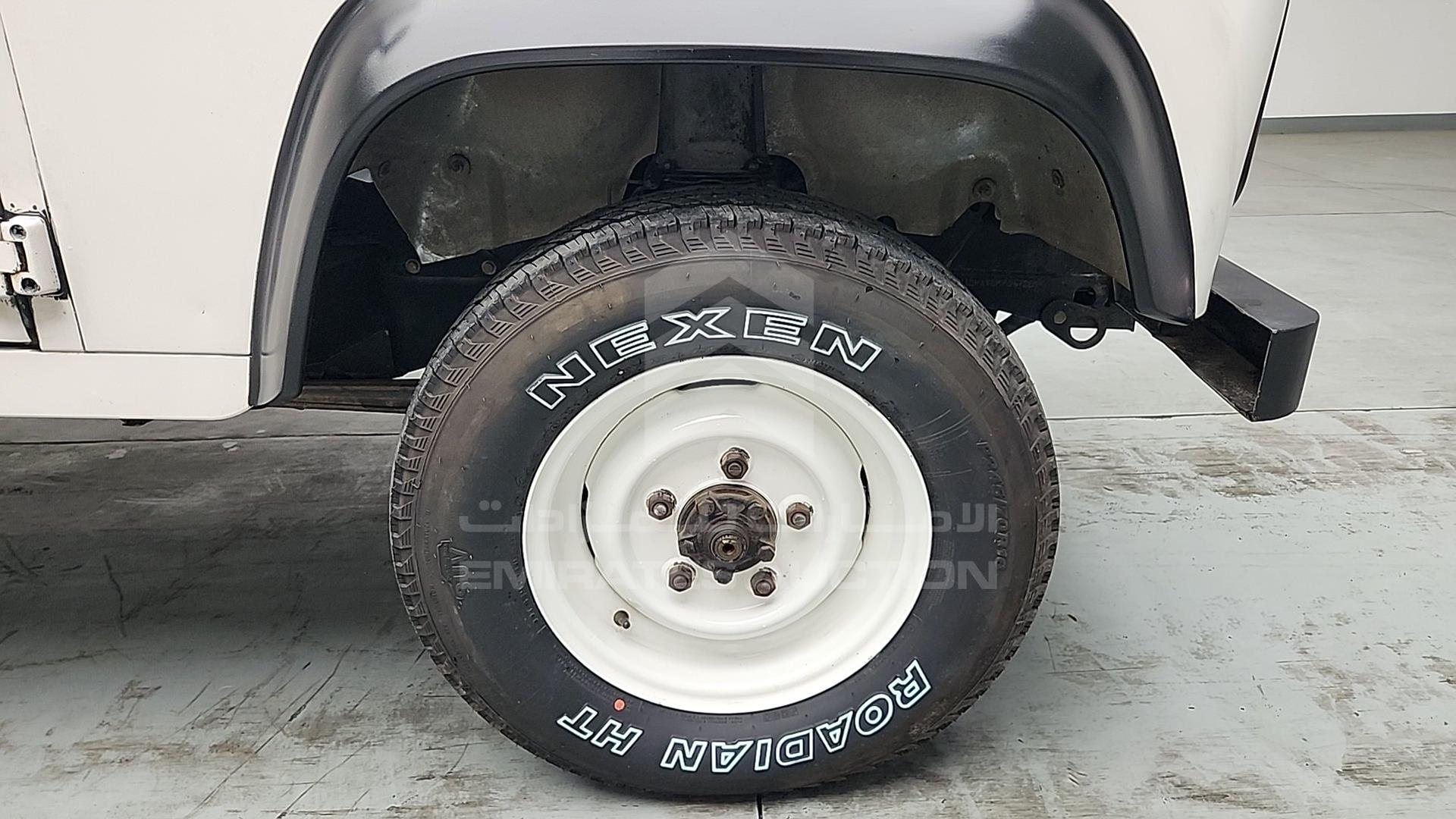 1994 LAND ROVER DEFENDER VIN: SALLDHAV8MA947261