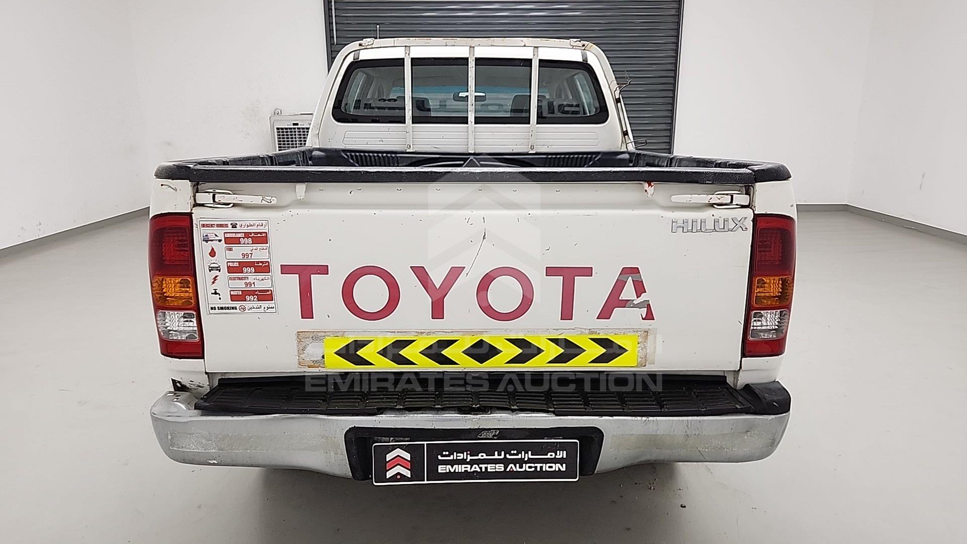 2008 TOYOTA HILUX VIN: MR0FX22G181309155